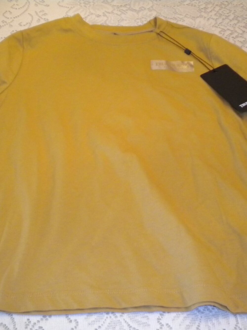 Kids True Religion  gold shirt